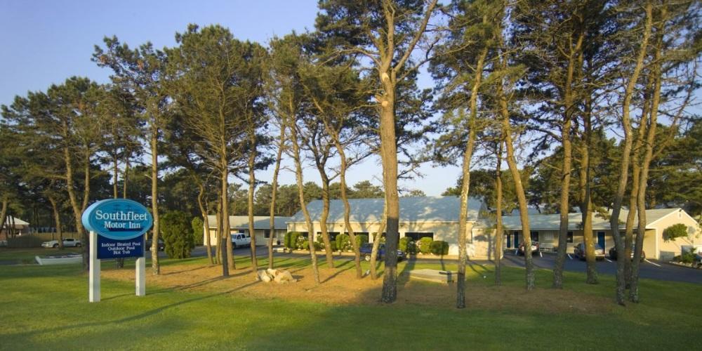 Southfleet Motor Inn ウェルフリート エクステリア 写真