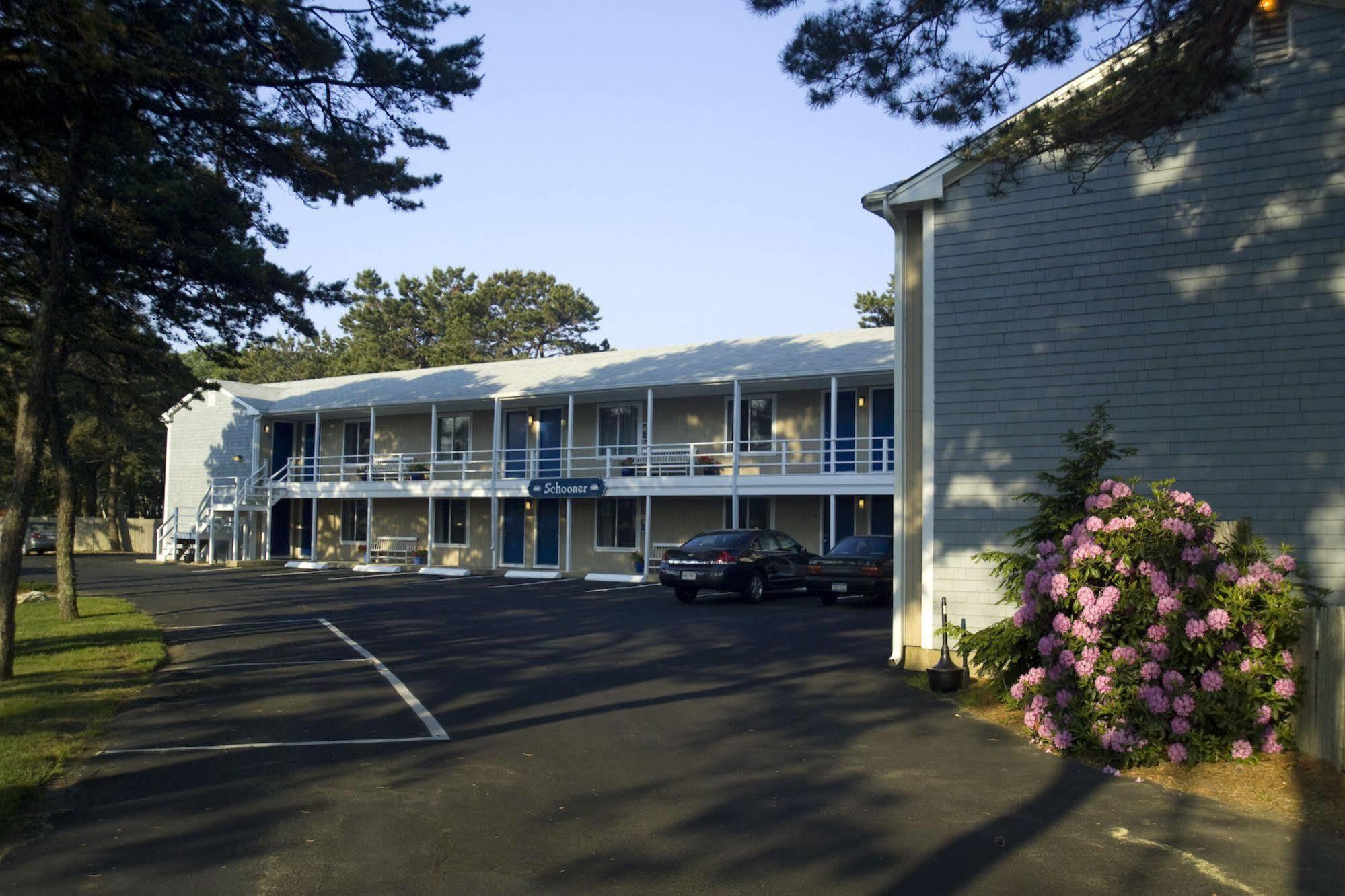Southfleet Motor Inn ウェルフリート エクステリア 写真